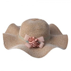 Bílo hnědý klobouk s květinou na boku – Margeaux